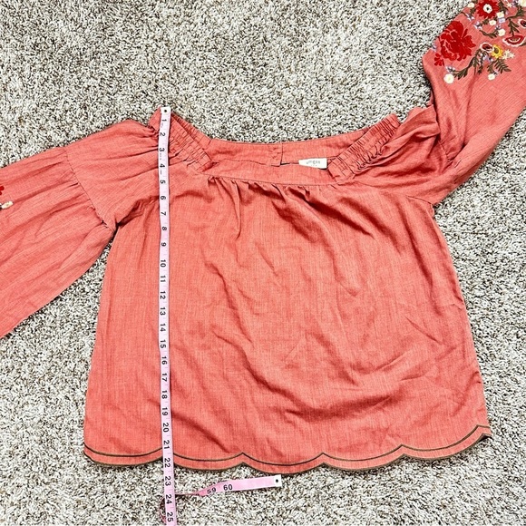 Umgee off the shoulder cute pink/mauve floral top - Picture 6 of 7